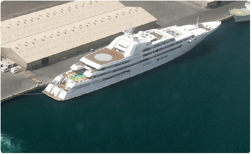 DUBAI THE WORLDS BIGGEST LUXURY MEGA YACHT VIP LUXURY YACHT DUBAI HELICOPTER PADS FOR THREE HELICOPTERS